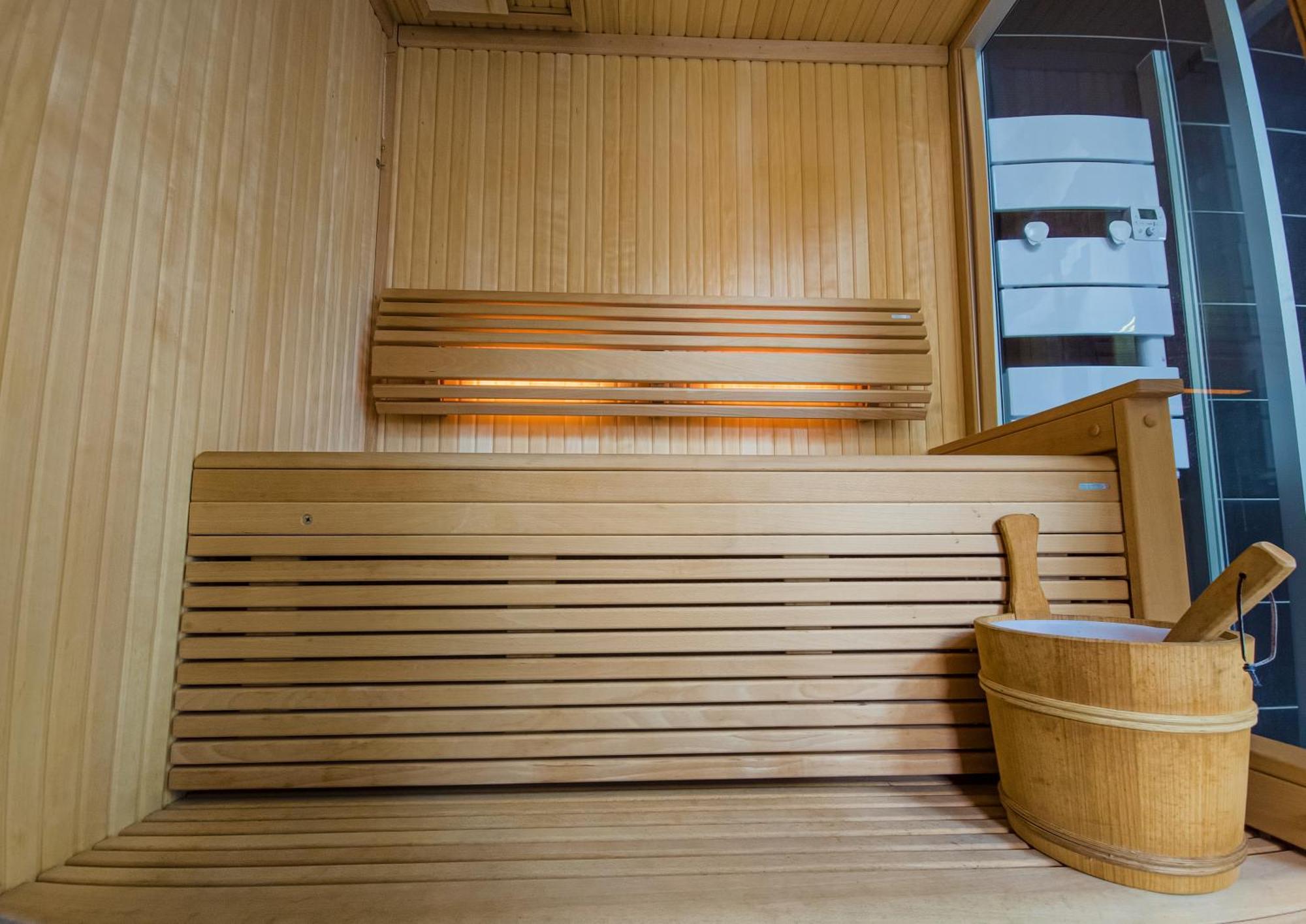 Ti Vaen I Maison Traditionnelle Bretonne & Sauna Lanvéoc Екстериор снимка