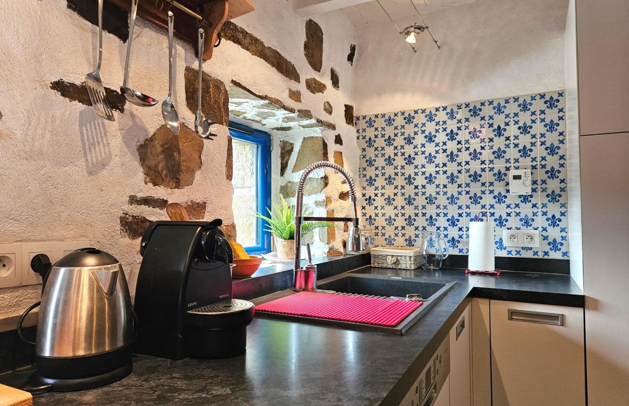 Ti Vaen I Maison Traditionnelle Bretonne & Sauna Lanvéoc Екстериор снимка